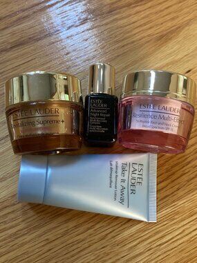 Estee Lauder Bundle w/ Cosmetic Case